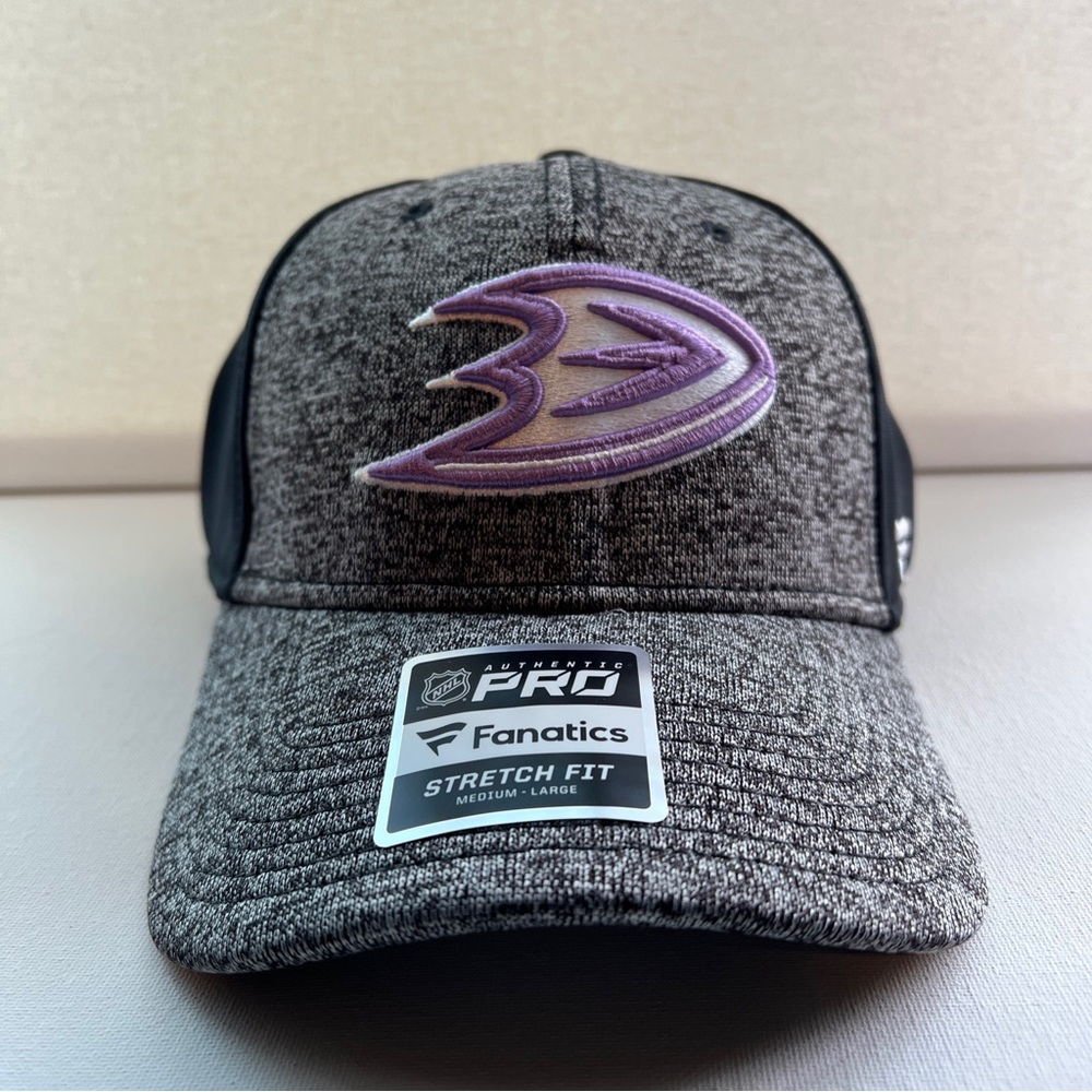 NHL Fanatics Ducks Hockey Fights Cancer Fitted Hat Gray/Purple - Size M/L
